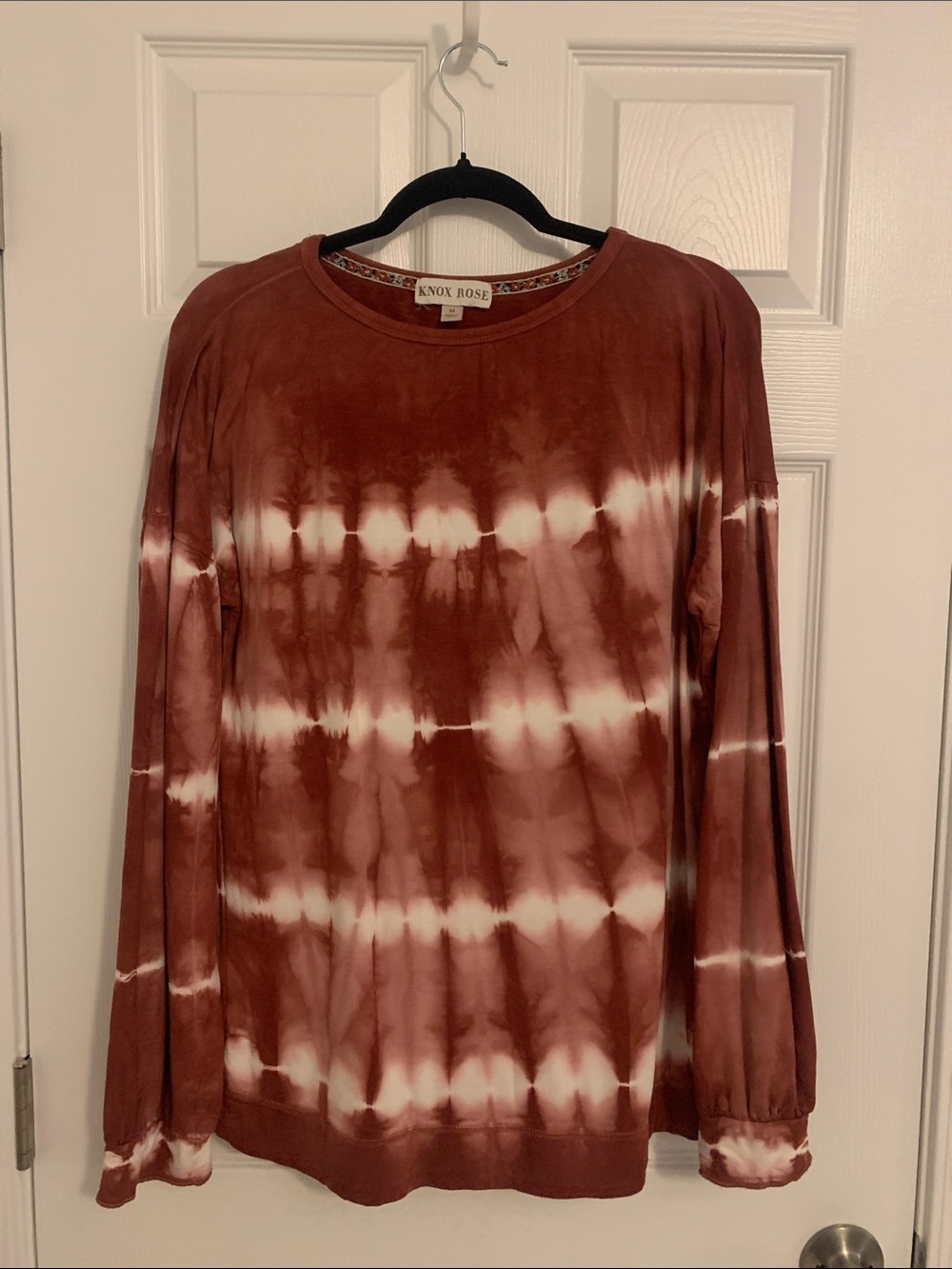 Knox Rose Rust and White Tie-Dye Long Sleeve Shirt